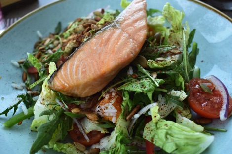 Ragdale Hall lunch salmon and salad
